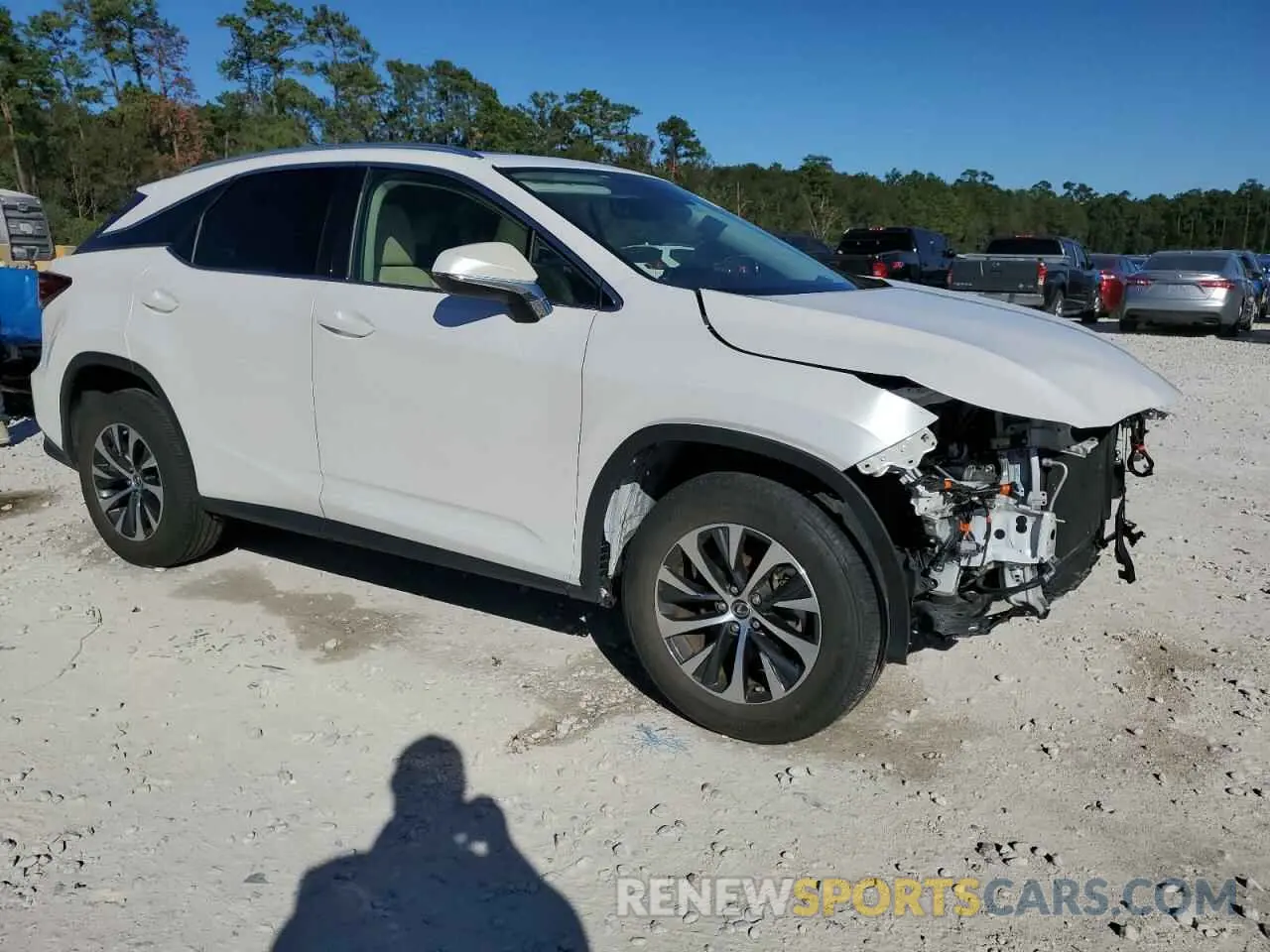 4 fotografías del automóvil dañado 2T2HZMAA2NC258178 LEXUS RX350 2022