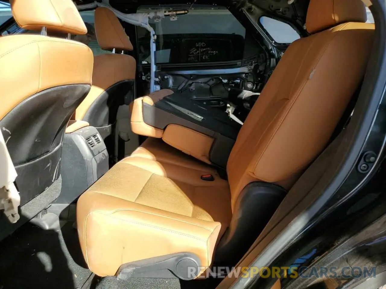 10 fotografías del automóvil dañado 2T2HZMAA5NC231430 LEXUS RX350 2022