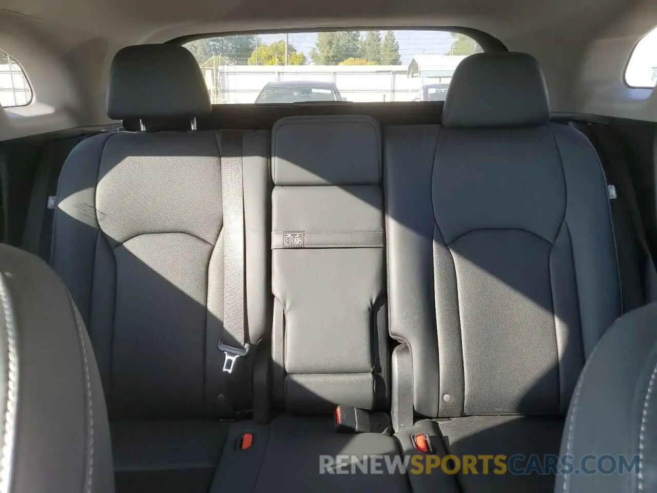 10 fotografías del automóvil dañado 2T2HZMAA7NC228058 LEXUS RX350 2022