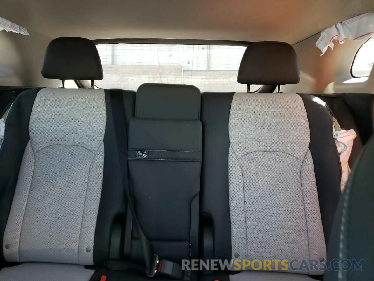 10 fotografías del automóvil dañado 2T2HZMDA7NC313221 LEXUS RX350 2022