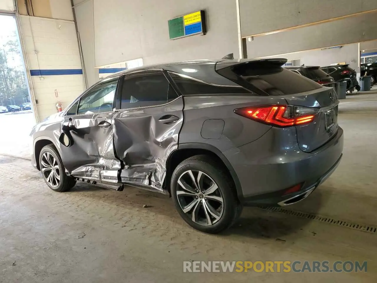 2 fotografías del automóvil dañado 2T2HZMDAXNC332118 LEXUS RX350 2022