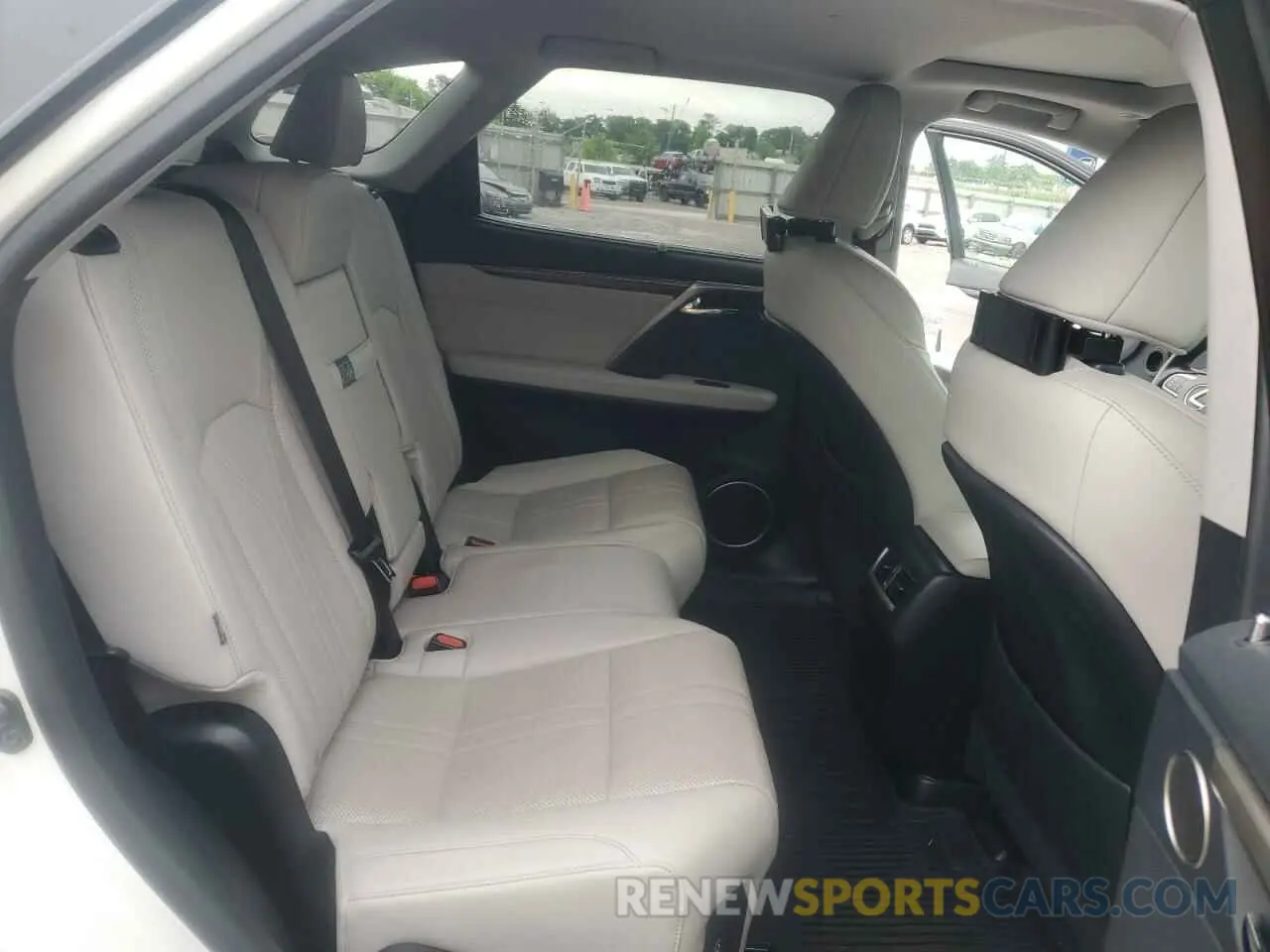 11 fotografías del automóvil dañado JTJJZKEA5N2026531 LEXUS RX350 2022