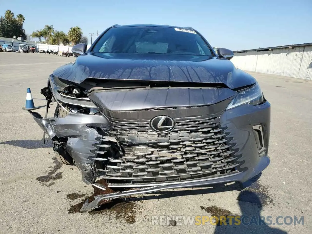 5 fotografías del automóvil dañado 2T2BAMBA1PC010695 LEXUS RX350 2023