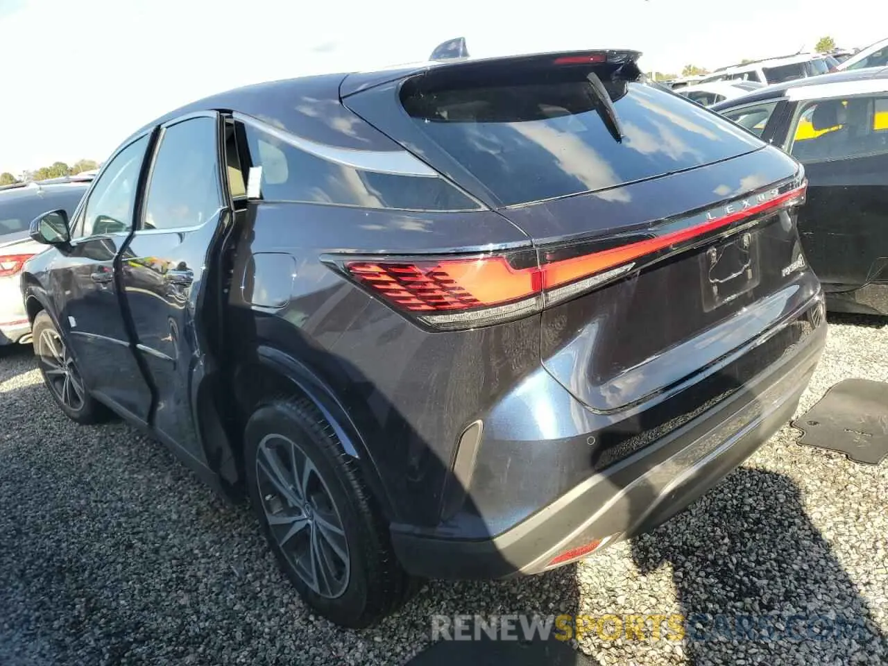 2 fotografías del automóvil dañado 2T2BAMBA5PC015981 LEXUS RX350 2023