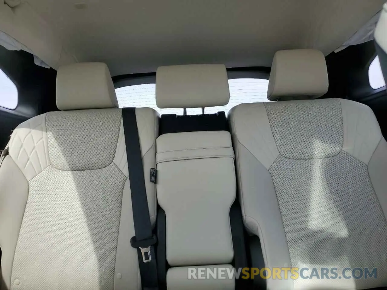 10 fotografías del automóvil dañado 2T2BAMBA9PC015207 LEXUS RX350 2023
