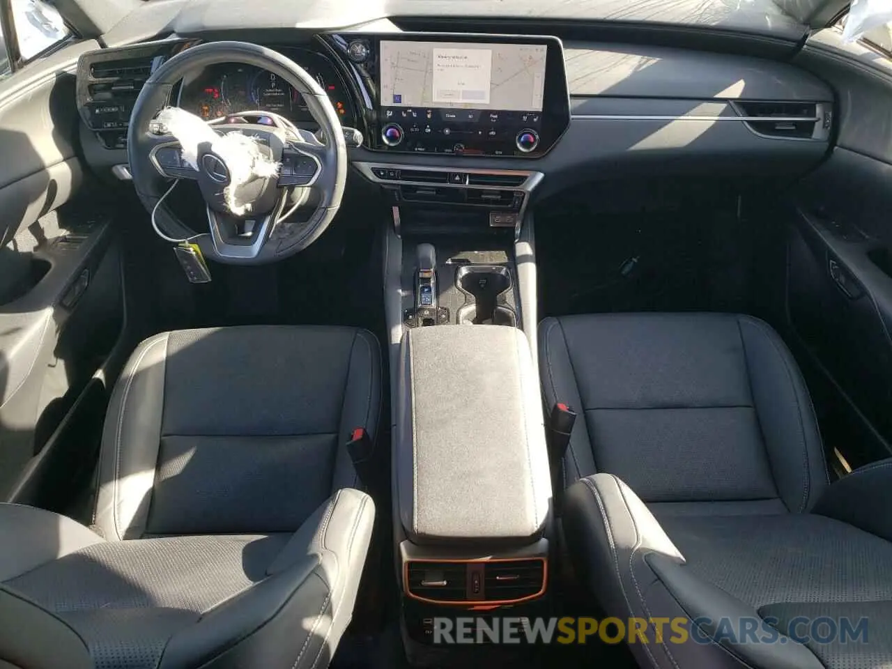 8 fotografías del automóvil dañado 2T2BAMBAXPC014521 LEXUS RX350 2023