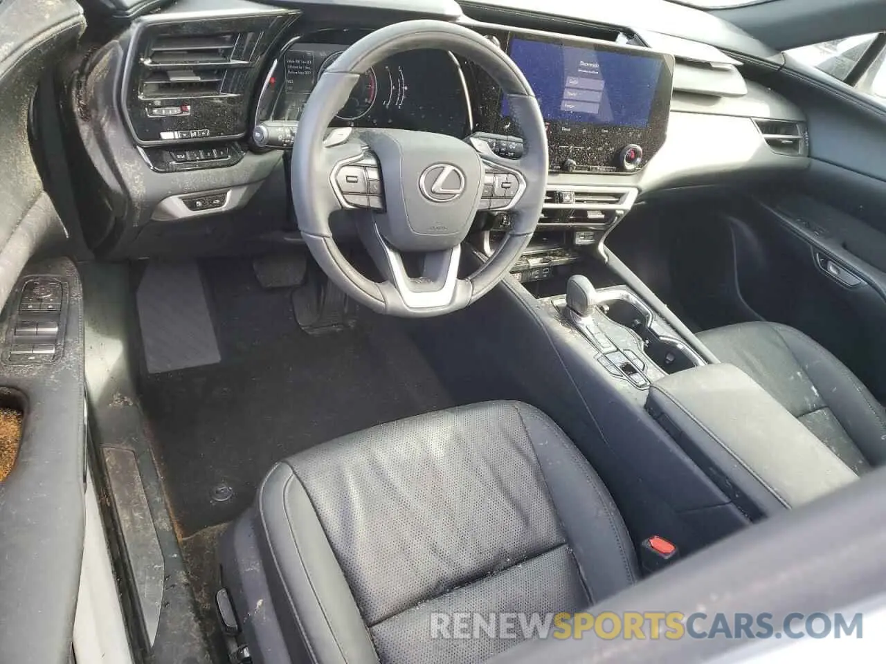 8 fotografías del automóvil dañado 2T2BAMCA3PC007473 LEXUS RX350 2023