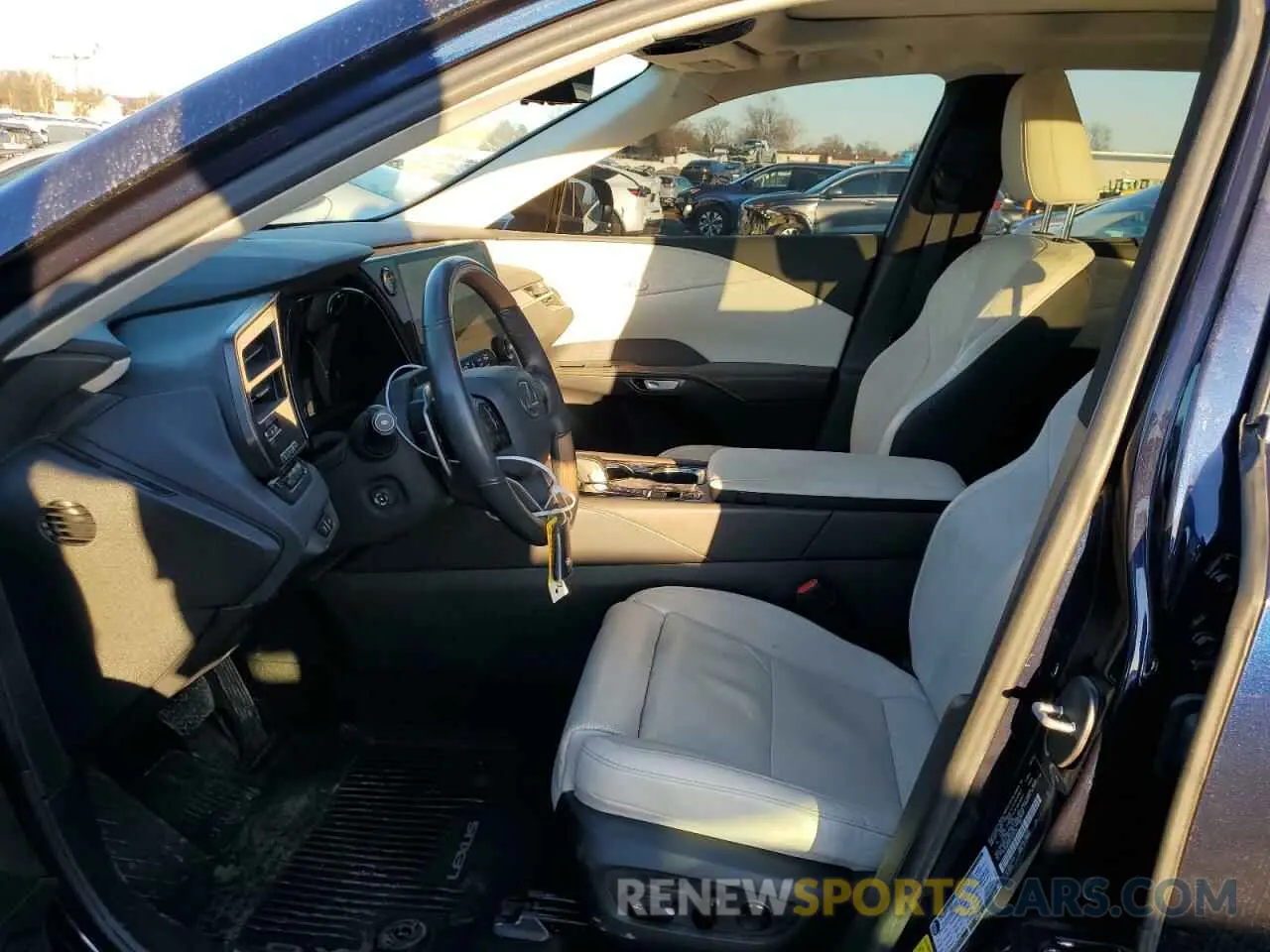 7 fotografías del automóvil dañado 2T2BAMCA4PC027618 LEXUS RX350 2023