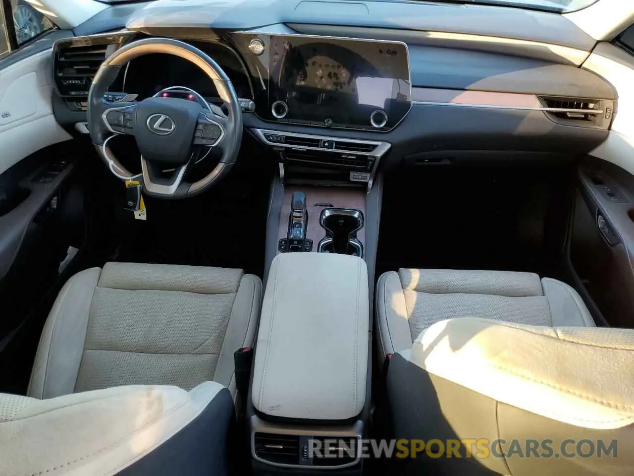 8 fotografías del automóvil dañado 2T2BAMCA4PC027618 LEXUS RX350 2023