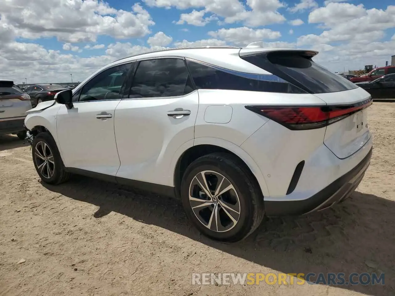 2 fotografías del automóvil dañado 2T2BAMCA6PC027023 LEXUS RX350 2023