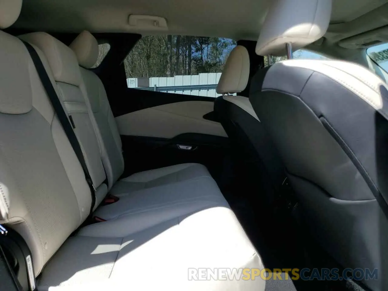 11 fotografías del automóvil dañado 2T2BAMCA8PC006271 LEXUS RX350 2023