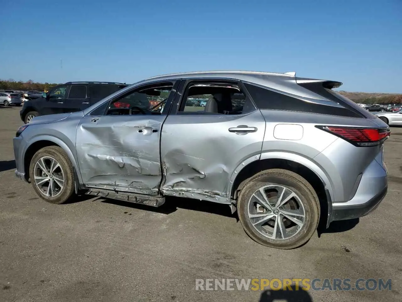 2 fotografías del automóvil dañado 2T2BAMCAXPC019295 LEXUS RX350 2023