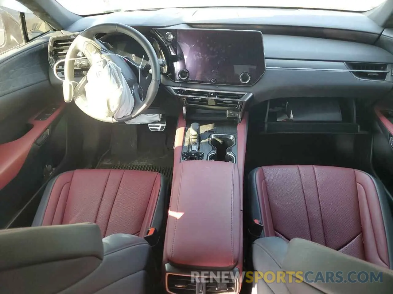 10 fotografías del automóvil dañado 2T2BAMCAXPC036811 LEXUS RX350 2023