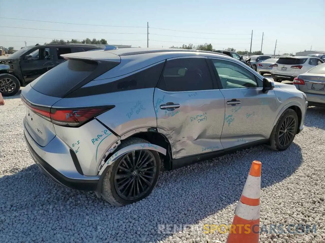 3 fotografías del automóvil dañado 2T2BAMBA1RC046132 LEXUS RX350 2024