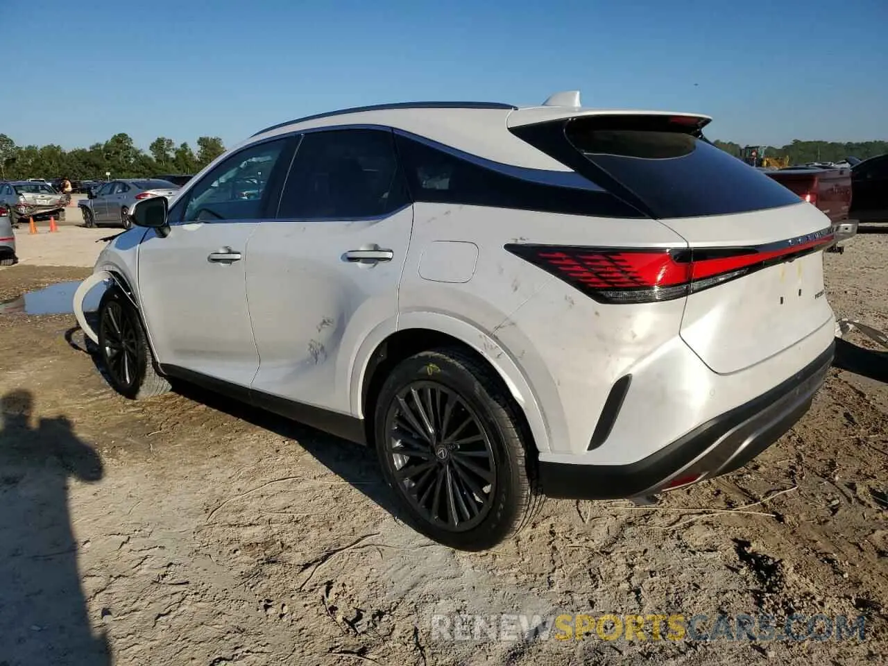 2 fotografías del automóvil dañado 2T2BAMBA2RC045071 LEXUS RX350 2024