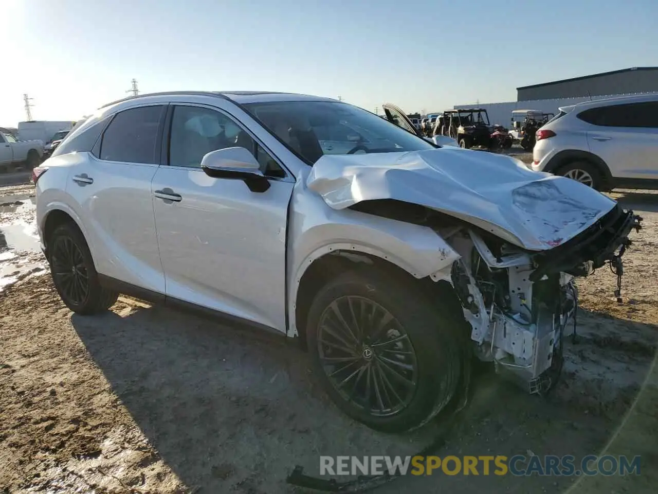 4 fotografías del automóvil dañado 2T2BAMBA2RC045071 LEXUS RX350 2024
