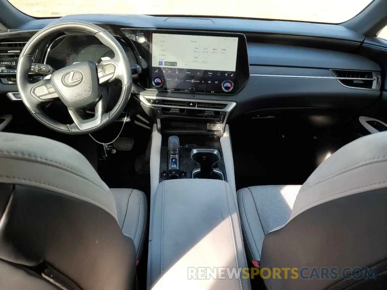 8 fotografías del automóvil dañado 2T2BAMBA4RC025968 LEXUS RX350 2024