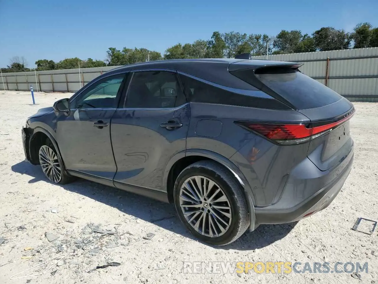 2 fotografías del automóvil dañado 2T2BAMBA6RC032839 LEXUS RX350 2024