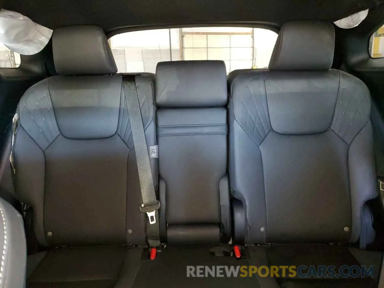 10 fotografías del automóvil dañado 2T2BAMCA0RC039266 LEXUS RX350 2024