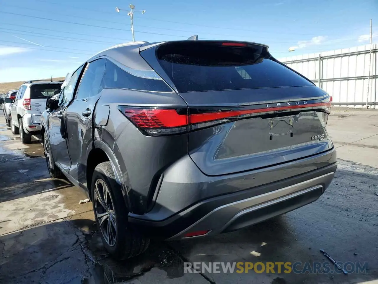 2 fotografías del automóvil dañado 2T2BAMCA0RC039266 LEXUS RX350 2024