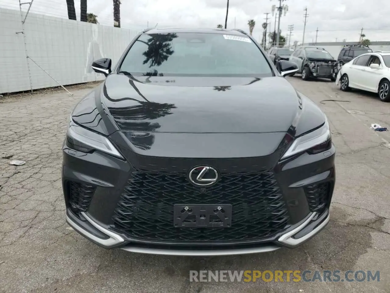 5 fotografías del automóvil dañado 2T2BAMCA1RC040460 LEXUS RX350 2024