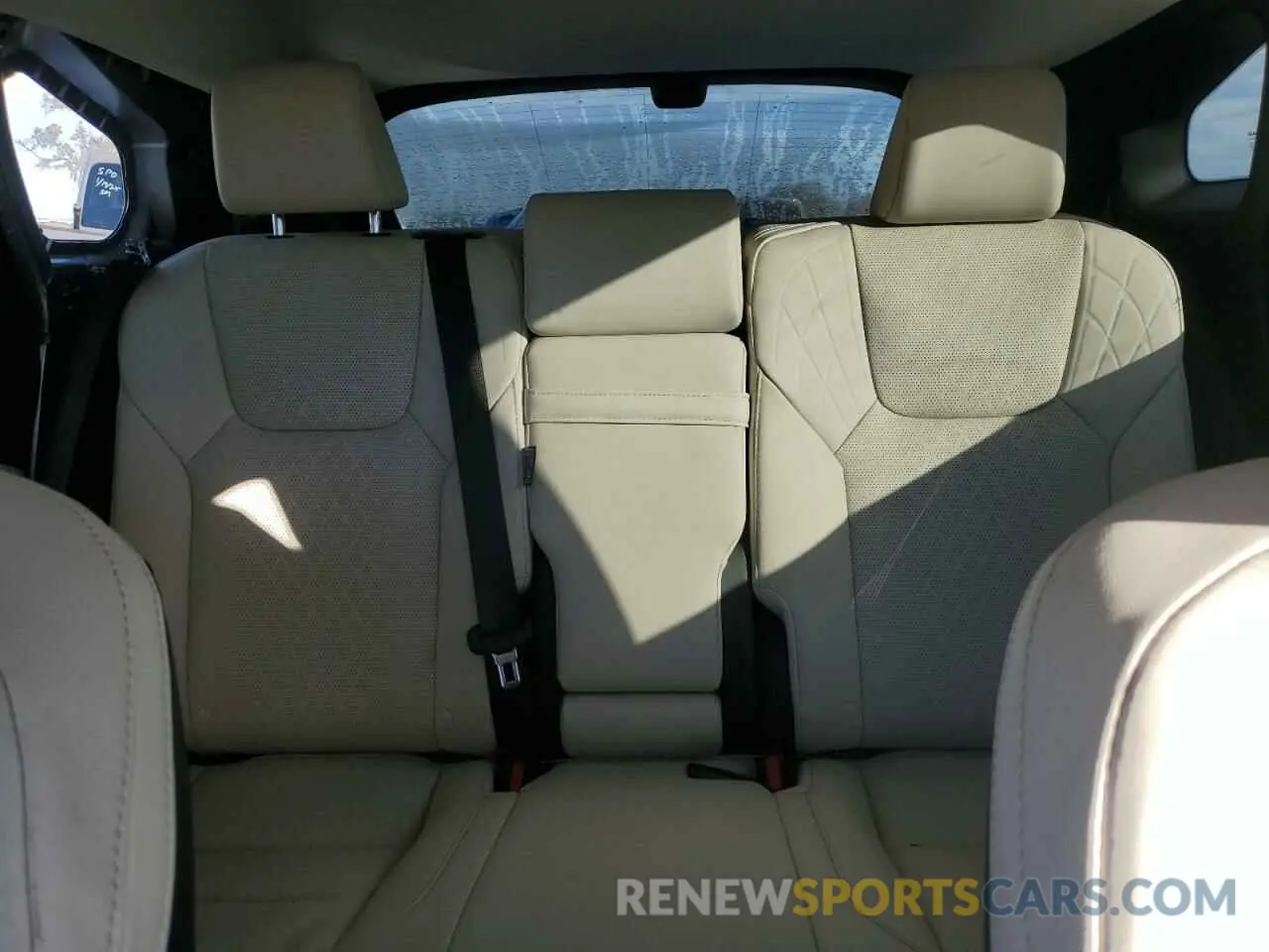 10 fotografías del automóvil dañado 2T2BAMCA1RC076679 LEXUS RX350 2024