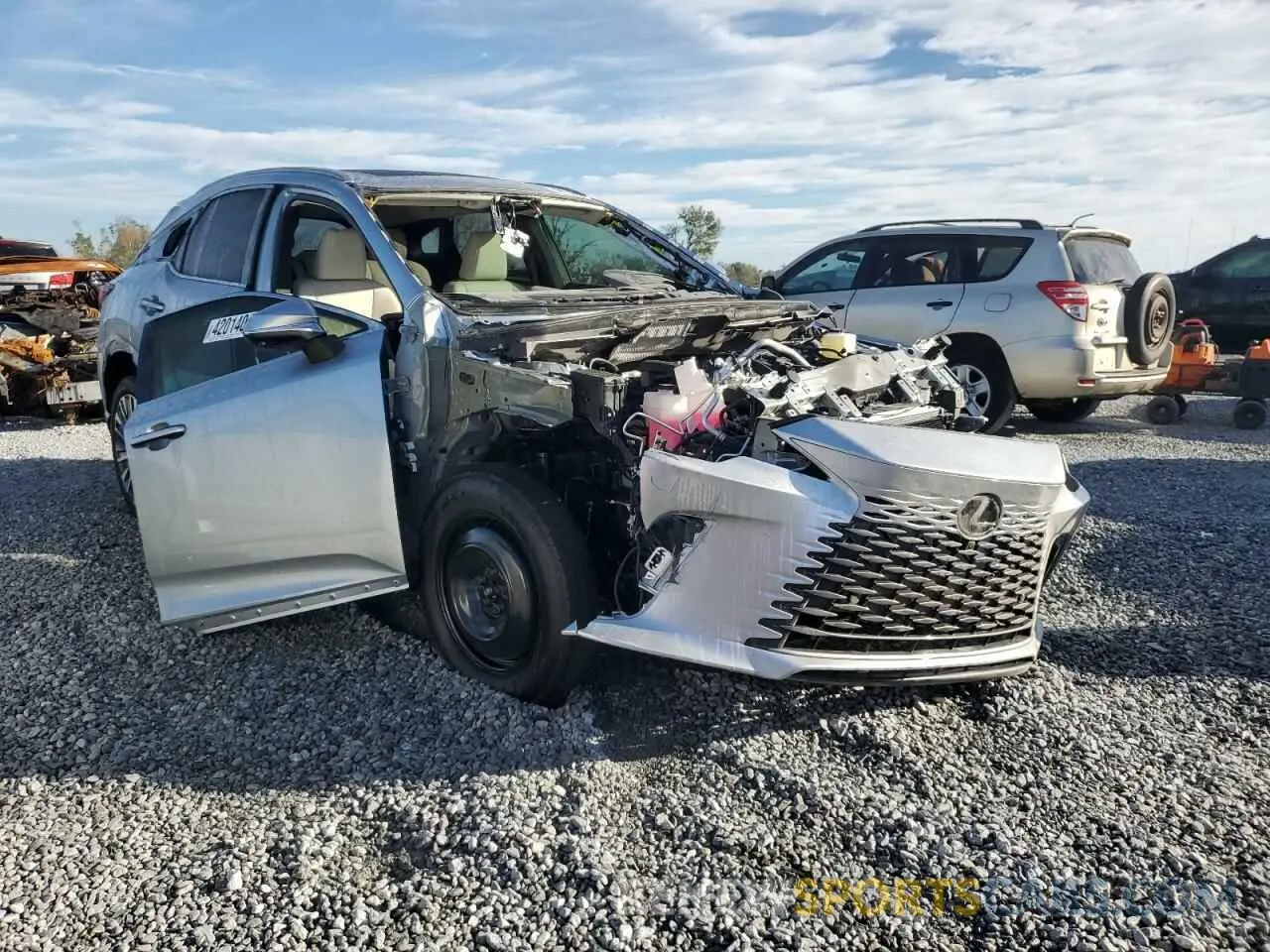 4 fotografías del automóvil dañado 2T2BAMCA1RC076679 LEXUS RX350 2024