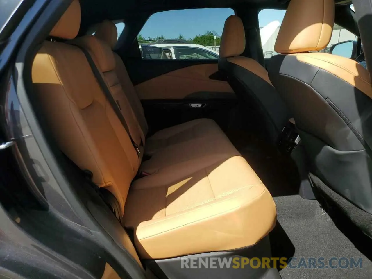 11 fotografías del automóvil dañado 2T2BAMCA3RC074903 LEXUS RX350 2024