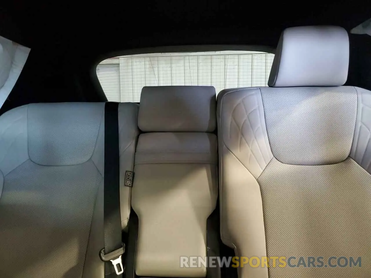 10 fotografías del automóvil dañado 2T2BAMCA5RC084462 LEXUS RX350 2024
