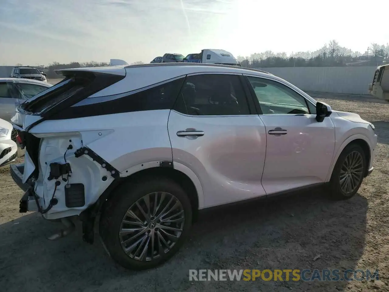 3 fotografías del automóvil dañado 2T2BAMCA6RC043774 LEXUS RX350 2024
