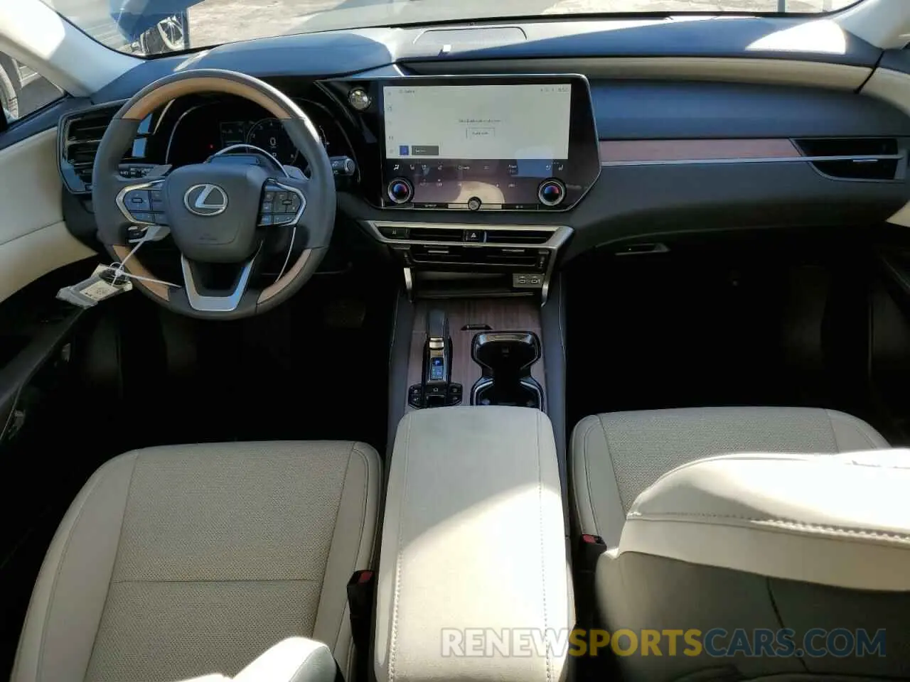 8 fotografías del automóvil dañado 2T2BAMCA9RC043655 LEXUS RX350 2024