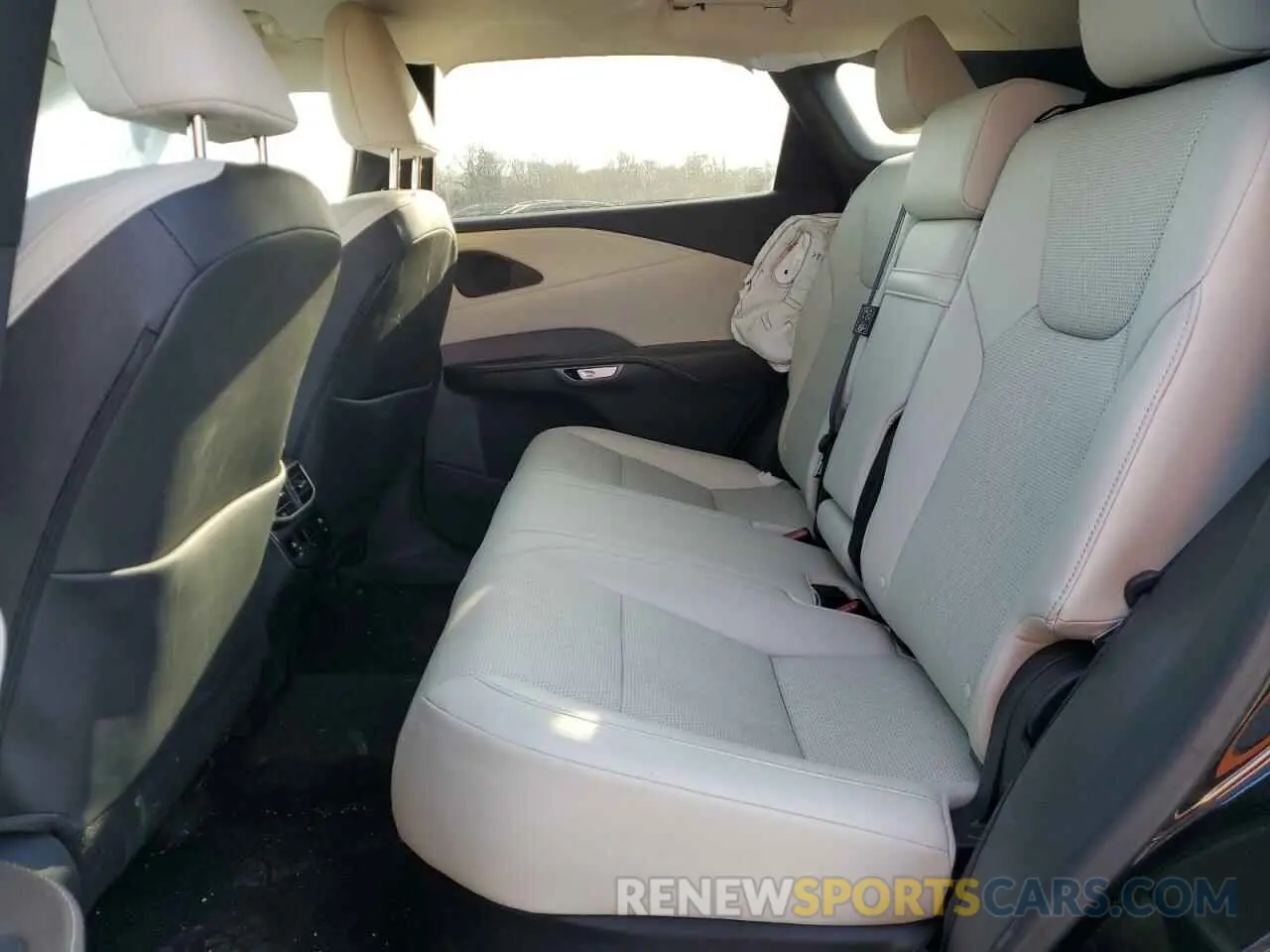 11 fotografías del automóvil dañado 2T2BAMCAXRC058214 LEXUS RX350 2024