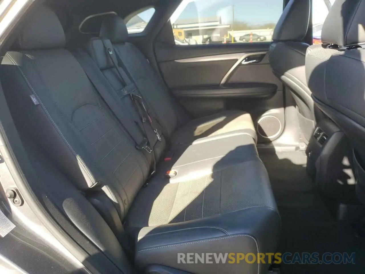 12 fotografías del automóvil dañado 2T2BGMCA2KC038687 LEXUS RX450 2019