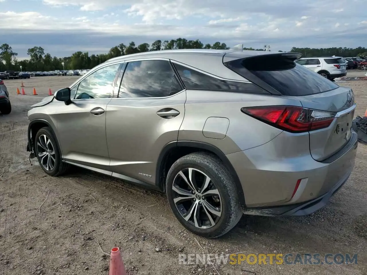 2 fotografías del automóvil dañado 2T2BGMCA3KC033000 LEXUS RX450 2019