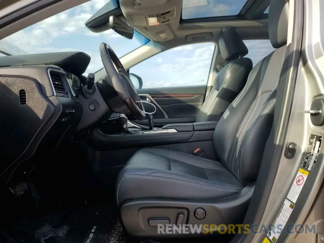 7 fotografías del automóvil dañado 2T2BGMCA3KC033000 LEXUS RX450 2019