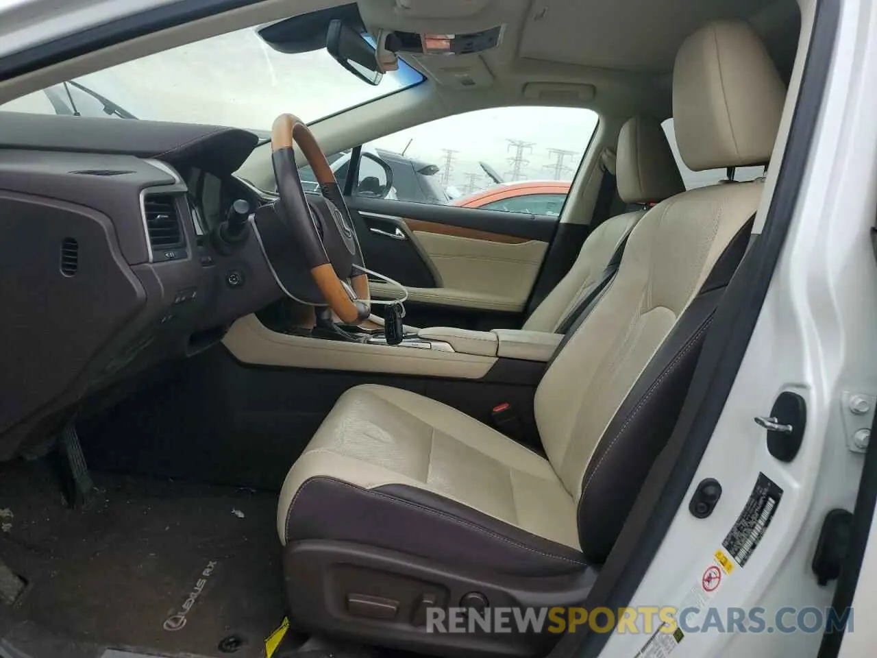 7 fotografías del automóvil dañado 2T2BGMCA3KC039265 LEXUS RX450 2019