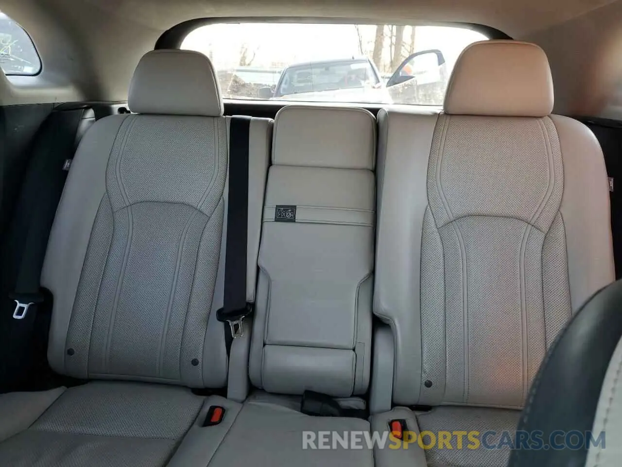 10 fotografías del automóvil dañado 2T2BGMCA6KC036280 LEXUS RX450 2019