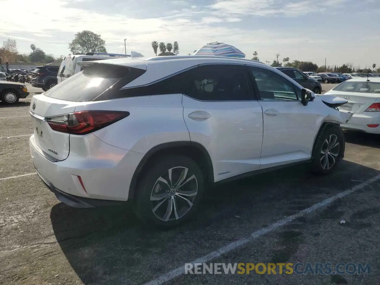 3 fotografías del automóvil dañado 2T2BGMCA7KC030486 LEXUS RX450 2019