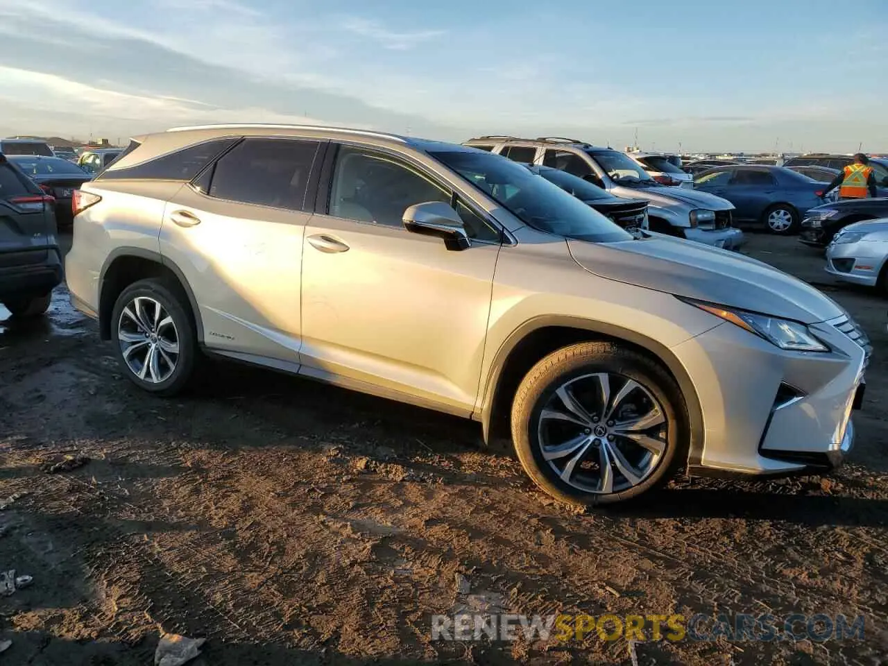 4 fotografías del automóvil dañado JTJDGKCA0K2007127 LEXUS RX450 2019