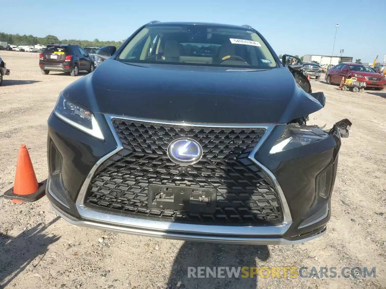 5 fotografías del automóvil dañado JTJHGKFA8L2010484 LEXUS RX450 2020