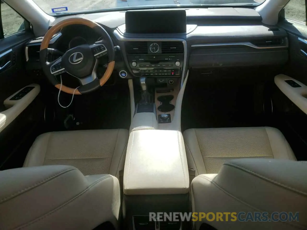 8 fotografías del automóvil dañado JTJHGKFA8L2010484 LEXUS RX450 2020