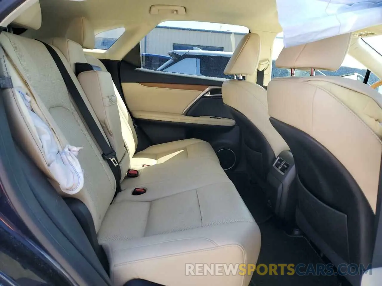 11 fotografías del automóvil dañado 2T2HGMDAXMC057838 LEXUS RX450 2021