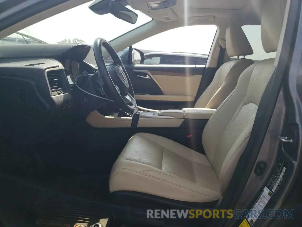 7 fotografías del automóvil dañado 2T2HGMDAXMC064739 LEXUS RX450 2021