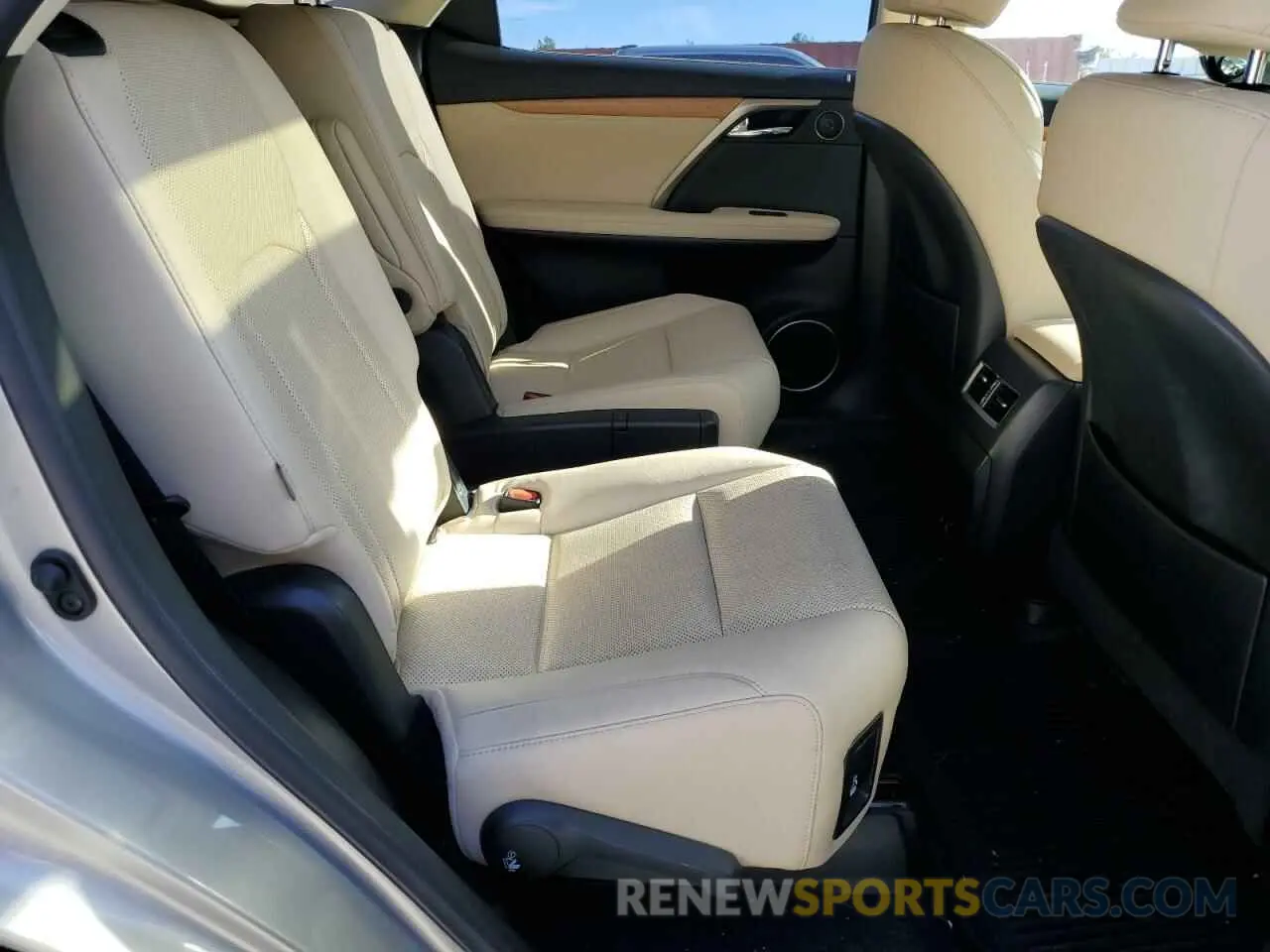 11 fotografías del automóvil dañado JTJHGKFA3M2019630 LEXUS RX450 2021