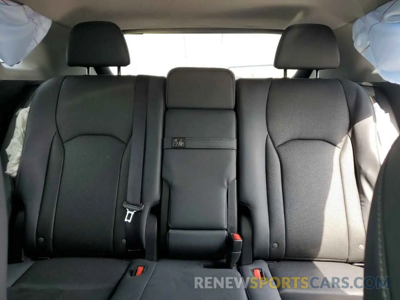 10 fotografías del automóvil dañado 2T2HGMDA8NC076504 LEXUS RX450 2022