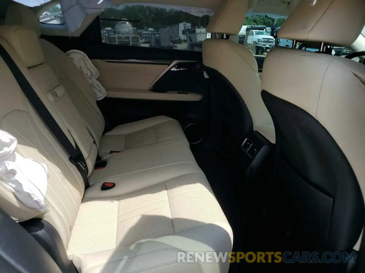 11 fotografías del automóvil dañado 2T2JGMDA3NC083071 LEXUS RX450 2022