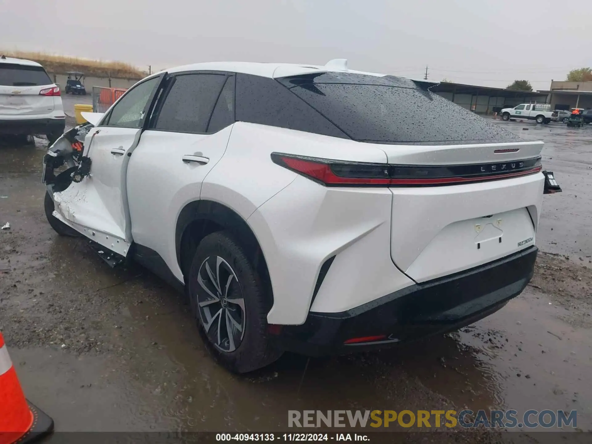 3 fotografías del automóvil dañado JTJABABB9RA003468 LEXUS RZ 300E 2024