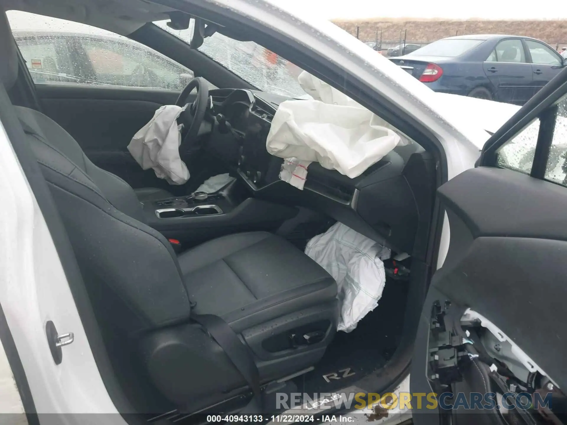 5 fotografías del automóvil dañado JTJABABB9RA003468 LEXUS RZ 300E 2024