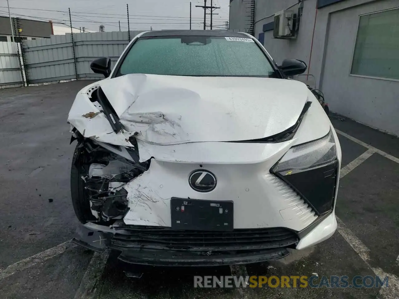 5 fotografías del automóvil dañado JTJAAAAB0PA012559 LEXUS RZ 450E 2023