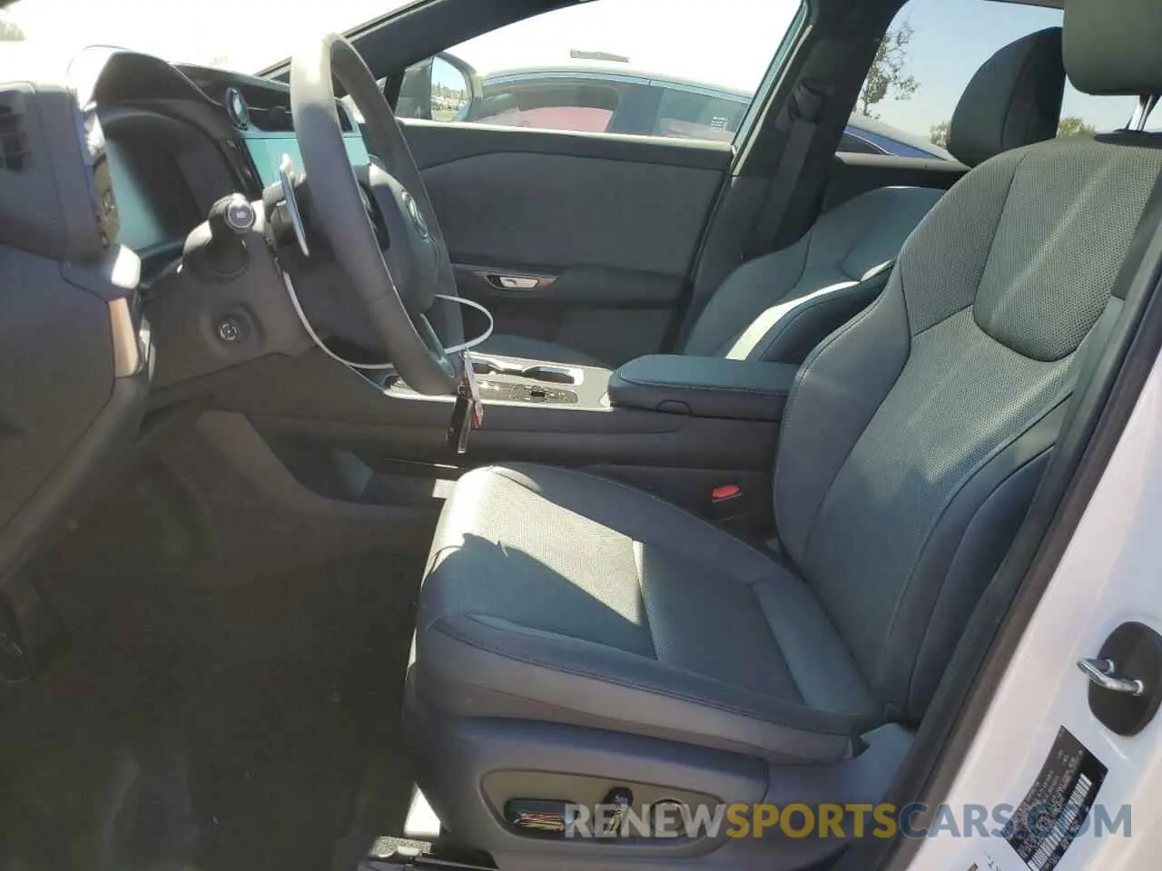 7 fotografías del automóvil dañado JTJAAAAB0PA018930 LEXUS RZ 450E 2023